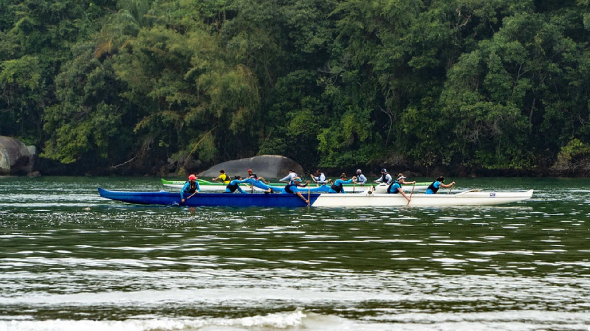 prova de canoas havaianas