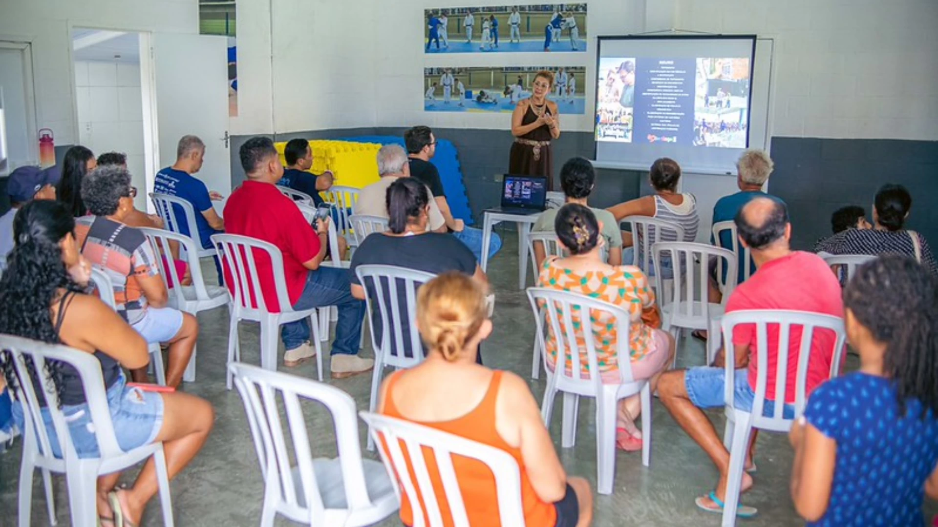 Reunião itinerante Conselho de Habitação