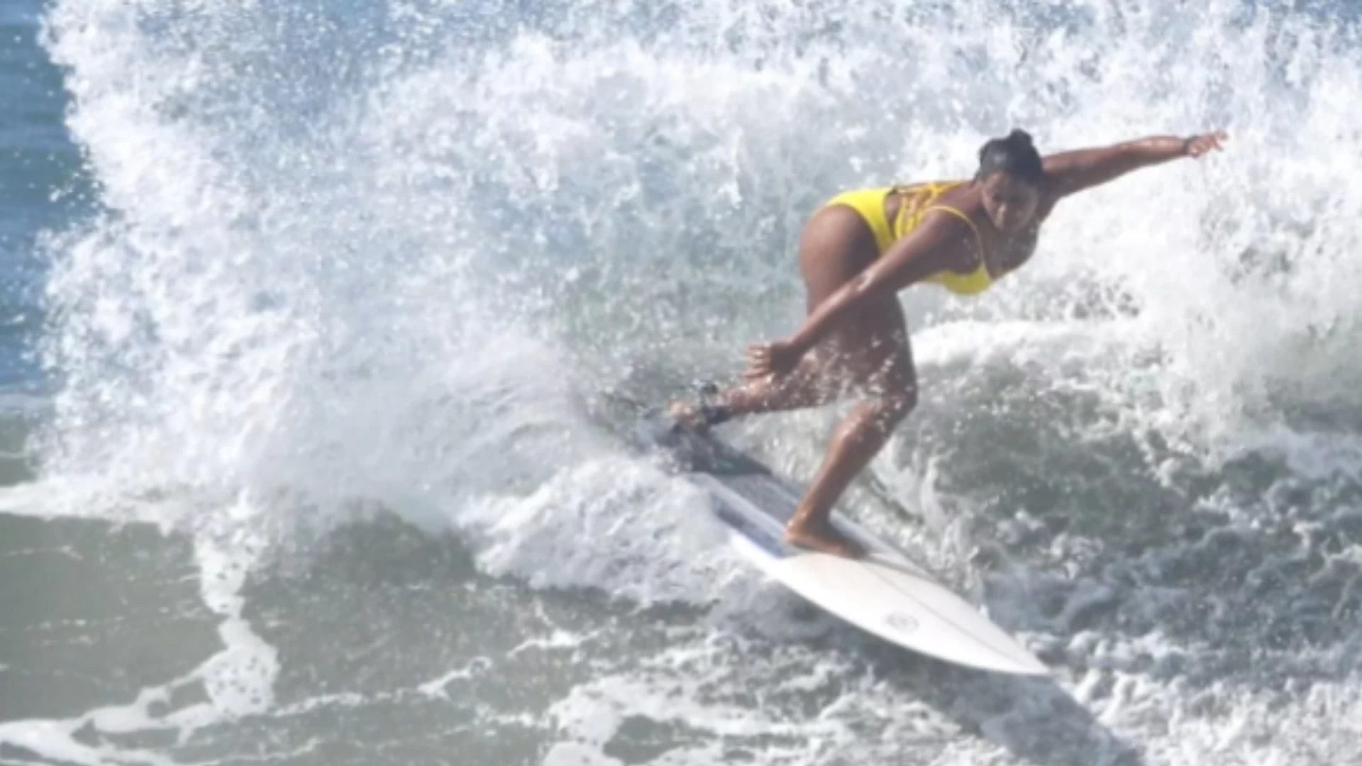 Vivência de Surfe para Mulheres
